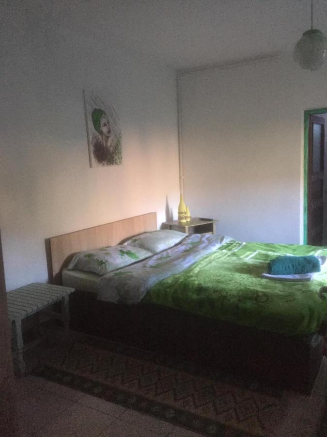 Vila Licurici Caciulata Buitenkant foto
